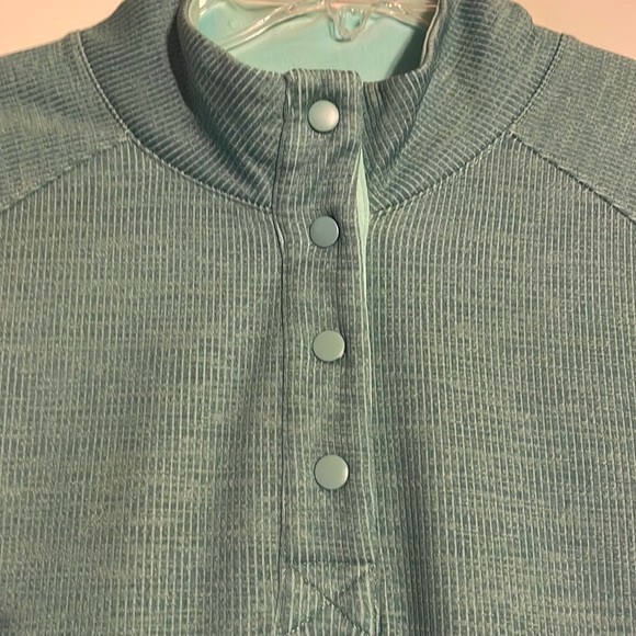 Athletic Top - Picture 3 of 7